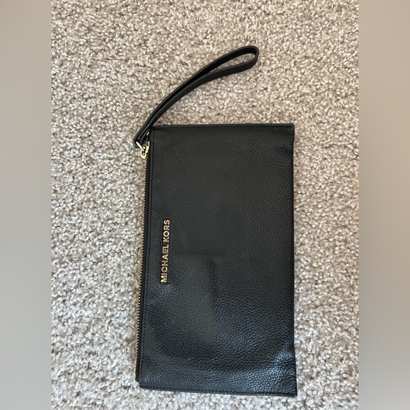 Michael Kors Black Leather Wristlet Wallet - Picture 1 of 3